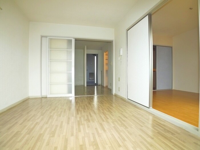 物件内観写真10　(居室)