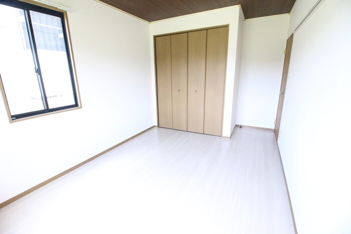 物件内観写真6　(居室)