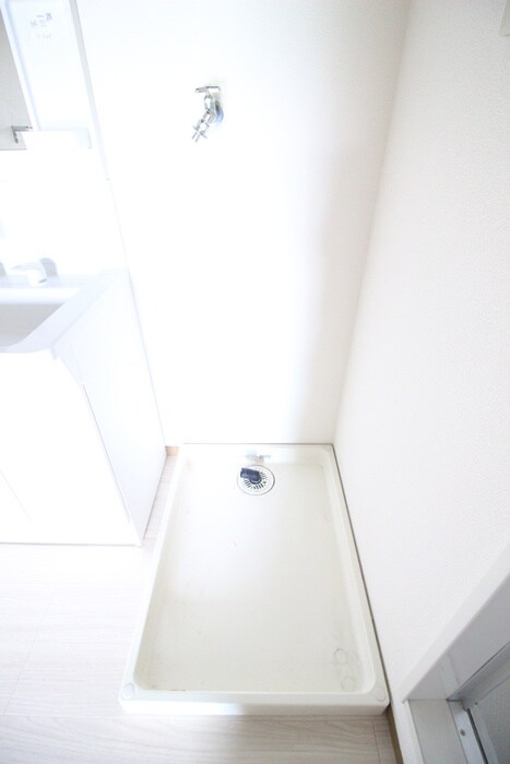 物件内観写真16　(洗濯機置場)