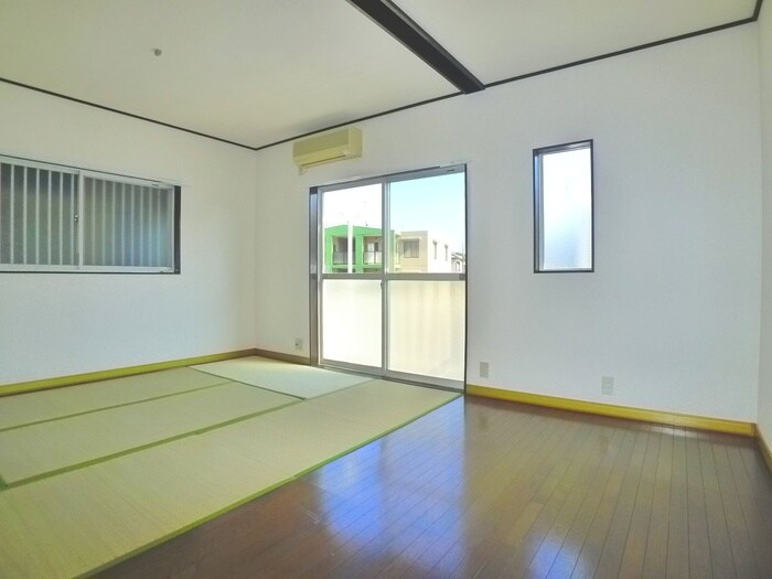 物件内観写真6　(居室)