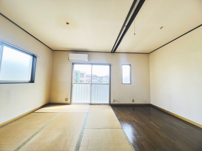 物件内観写真8　(居室)