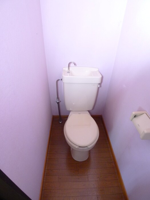 物件内観写真8　(トイレ)