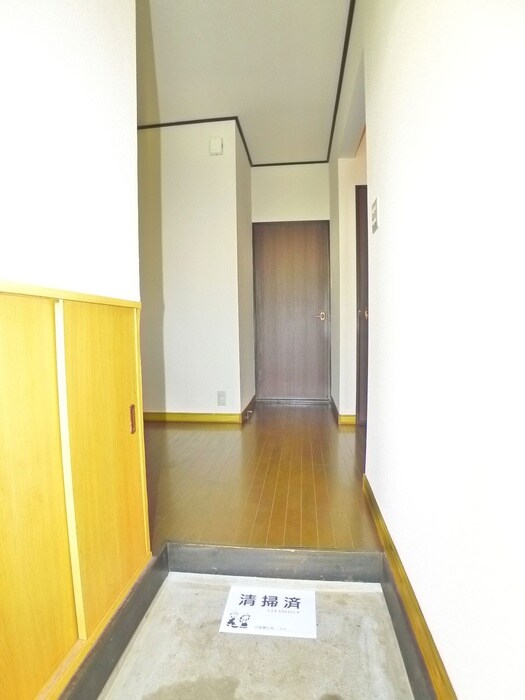 物件内観写真14　(廊下)