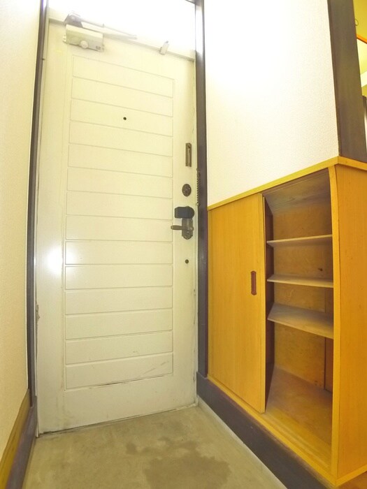 物件内観写真15　(玄関)