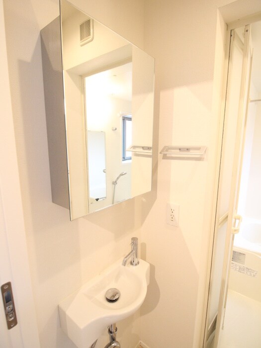 物件内観写真16　(洗面)