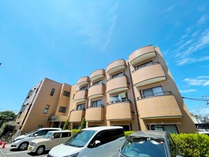 クレスコート国立外観写真
