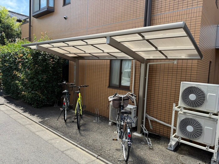 物件外観写真4　(駐輪場)