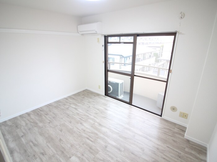 物件内観写真16　(居室)