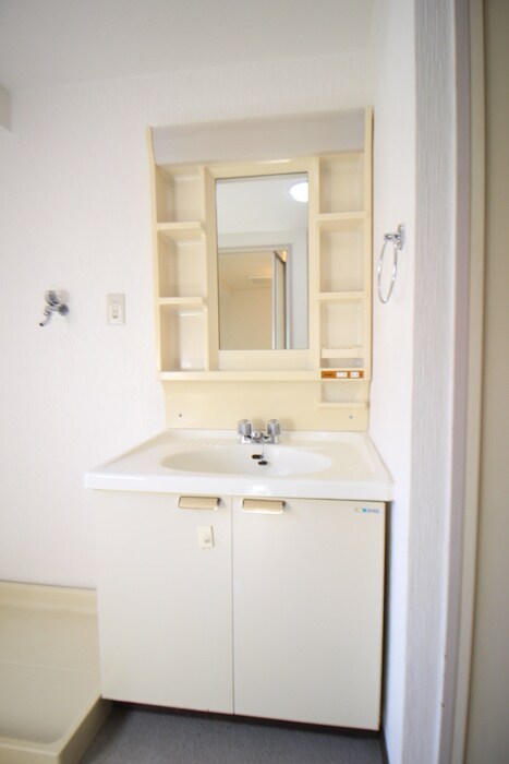 物件内観写真12　(洗面)