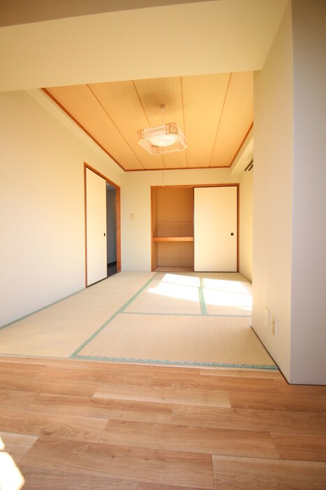 物件内観写真22　(居室)