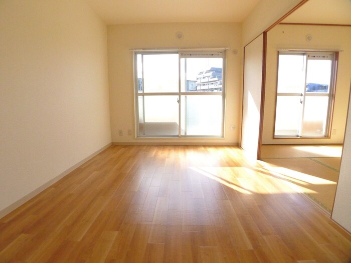 物件内観写真7　(居室)