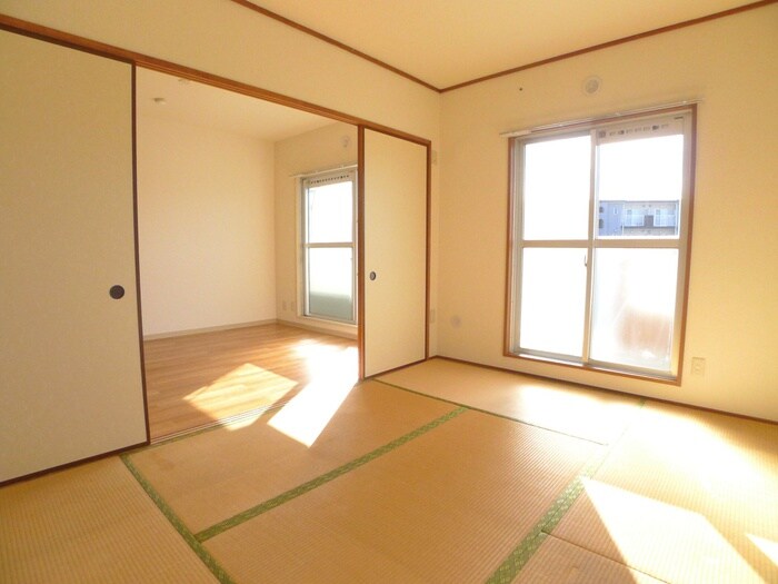 物件内観写真9　(居室)