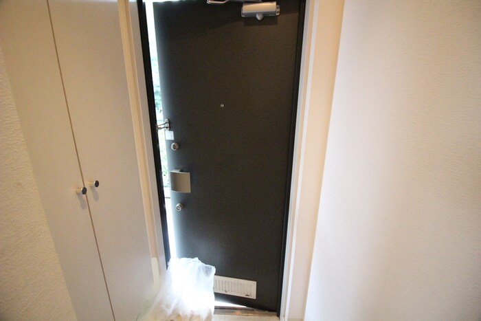 物件内観写真15　(玄関)