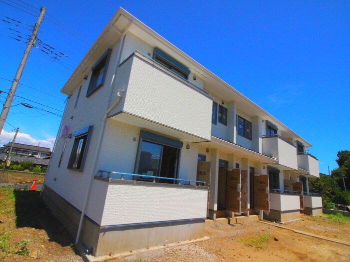 物件外観写真3　(エントランス部分)