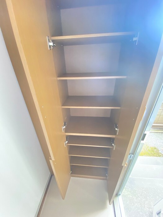 物件内観写真8　(靴箱)