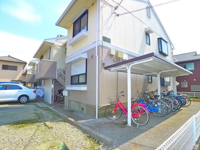 物件外観写真6　(駐輪場)