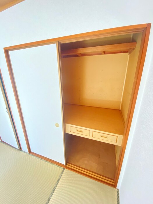 物件内観写真12　(収納)