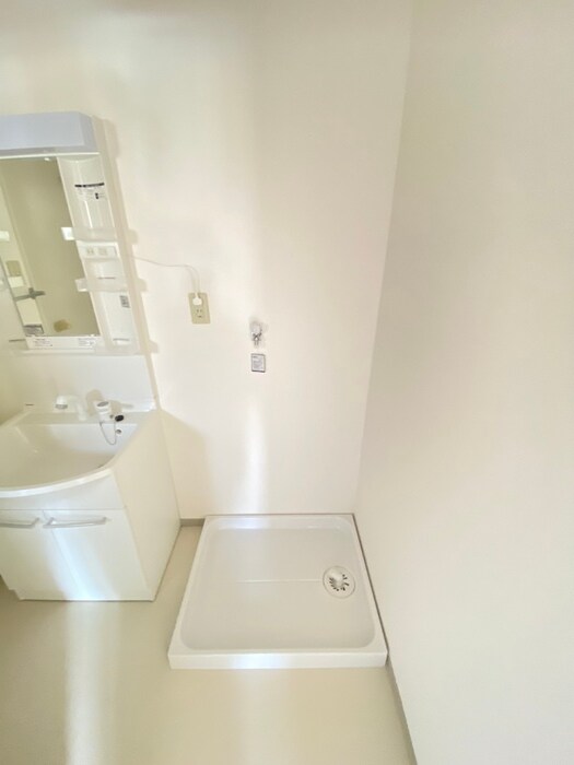 物件内観写真17　(洗濯機置場)