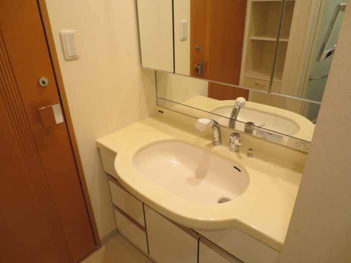 物件内観写真10　(洗面)