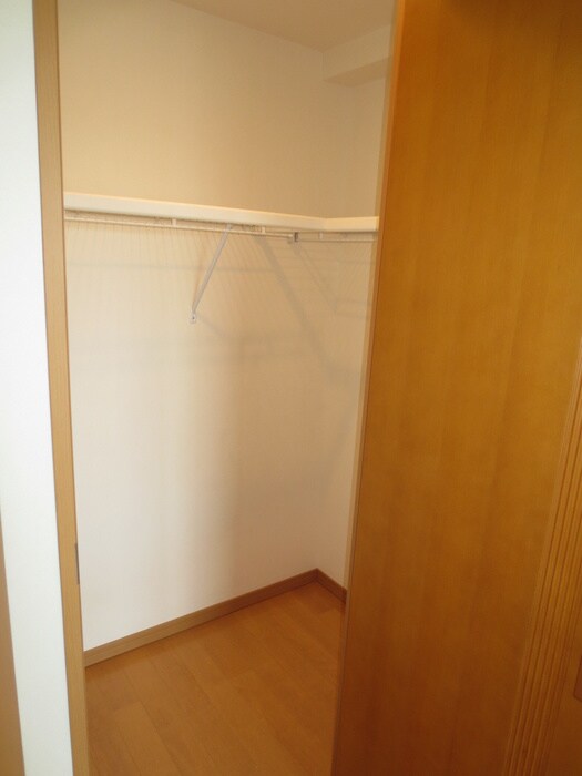 物件内観写真16　(収納)