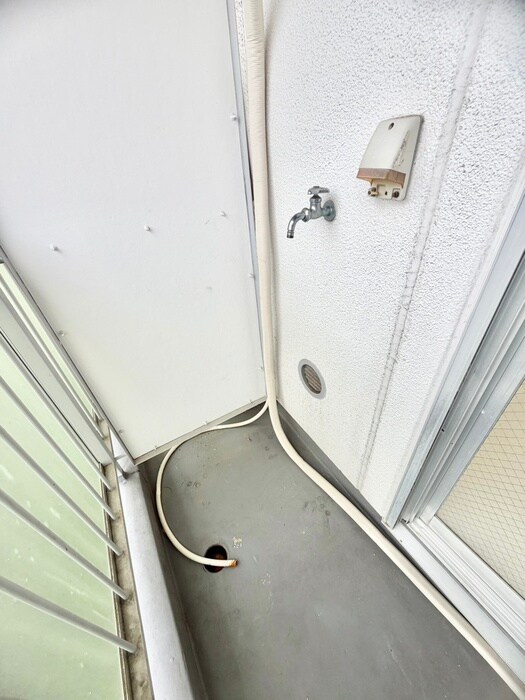 物件内観写真13　(洗濯機置場)