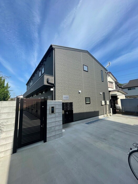 物件外観写真1　(外観写真)