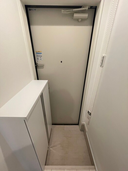 物件内観写真8　(玄関)