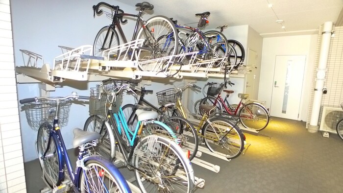 物件外観写真6　(駐輪場)