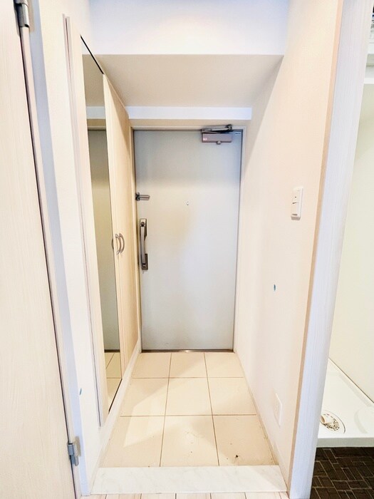 物件内観写真16　(玄関)