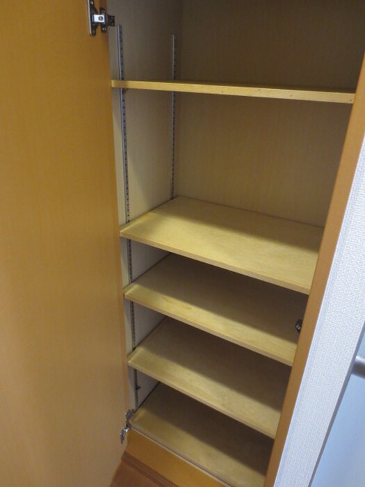 物件内観写真7　(靴箱)