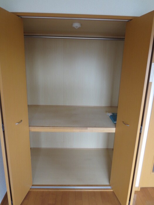 物件内観写真12　(収納)