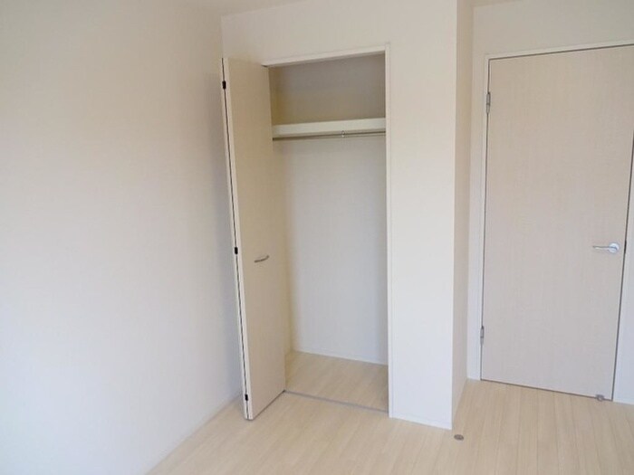 物件内観写真6　(収納)