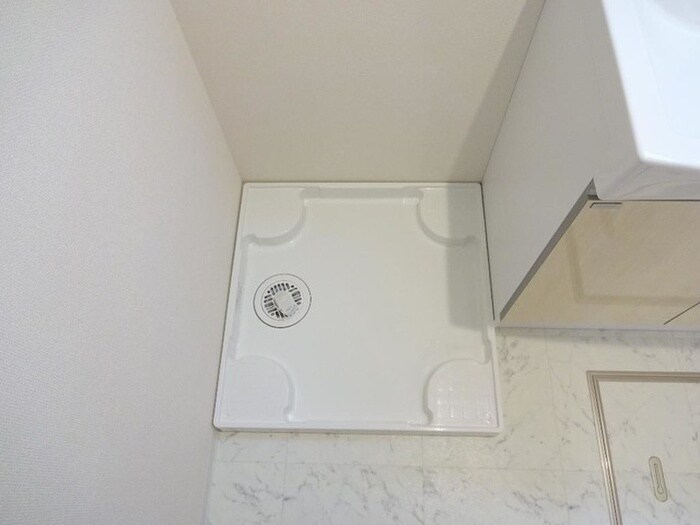 物件内観写真7　(洗濯機置場)