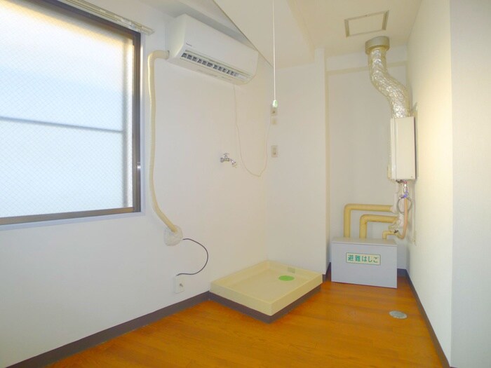 物件内観写真8　(居室)