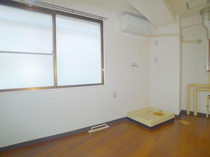 物件内観写真10　(居室)