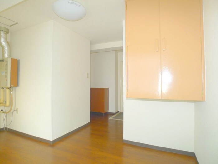 物件内観写真12　(収納)