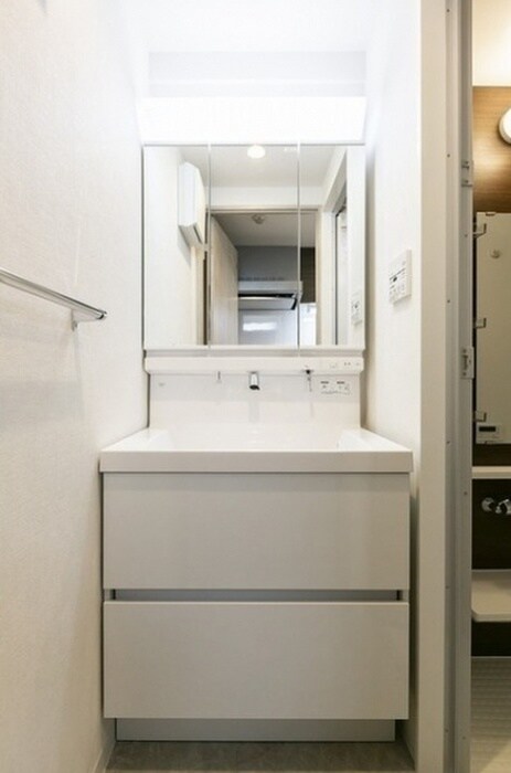 物件内観写真10　(洗面)