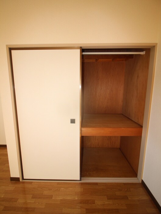 物件内観写真11　(収納)