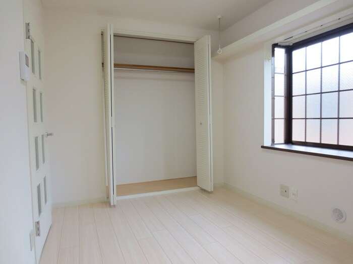 物件内観写真5　(居室)