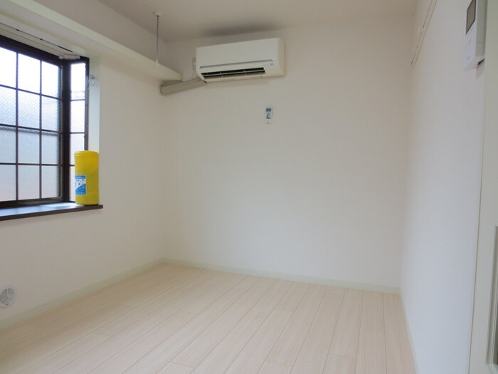 物件内観写真6　(居室)