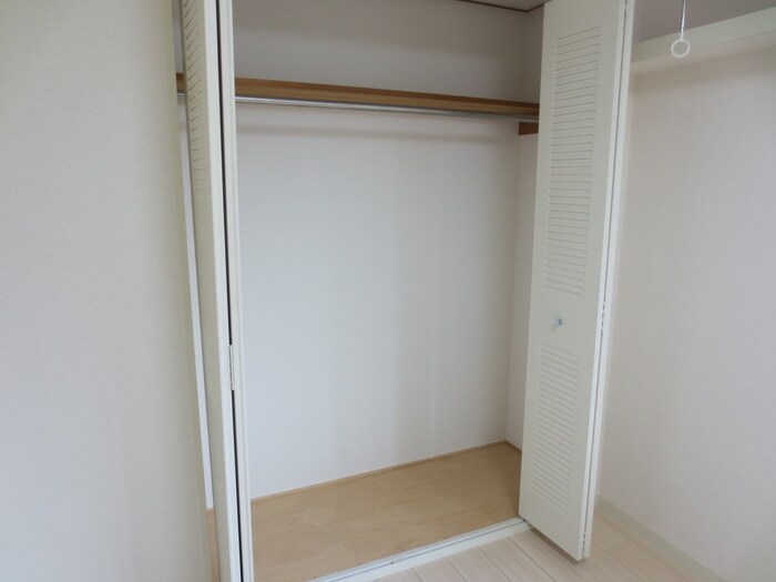 物件内観写真13　(収納)