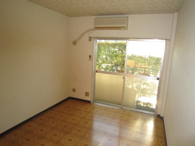 物件内観写真13　(居室)