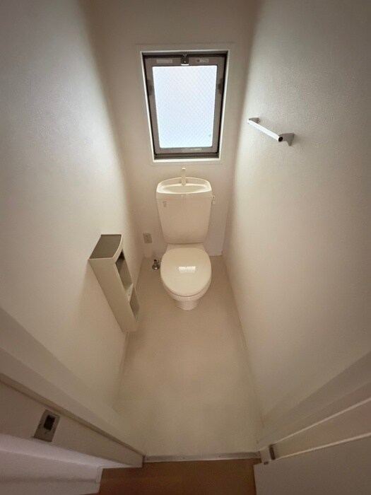 物件内観写真14　(トイレ)