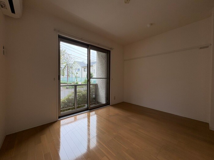 物件内観写真15　(居室)