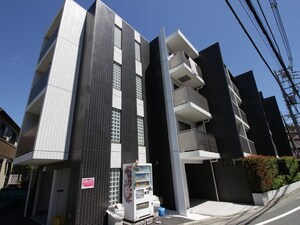 ｽﾃｰｼﾞｸﾞﾗﾝﾃﾞ西調布ｱｼﾞｰﾙｺｰﾄ(305)外観写真