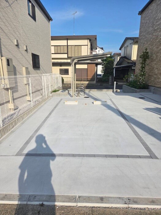 物件外観写真4　(駐車場)