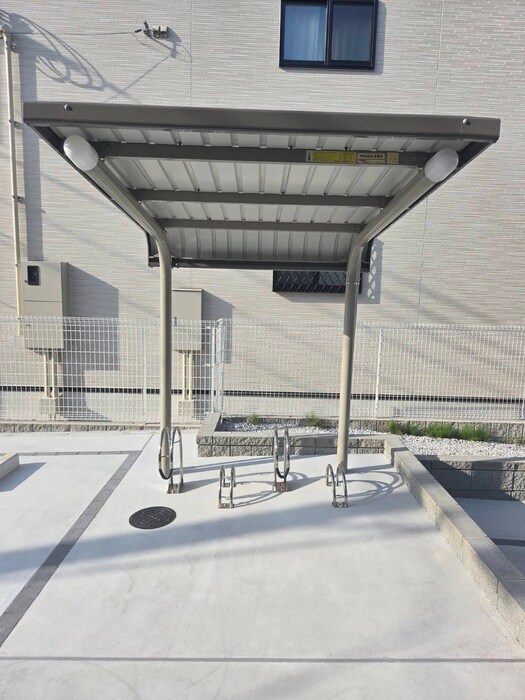 物件外観写真5　(駐輪場)
