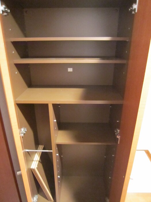 物件内観写真15　(靴箱)