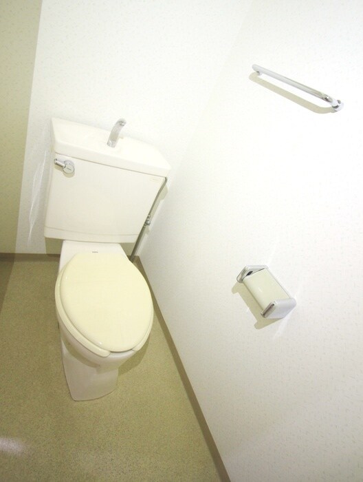 物件内観写真9　(トイレ)