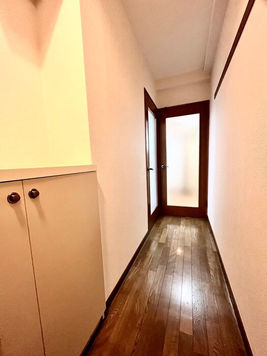 物件内観写真7　(玄関)